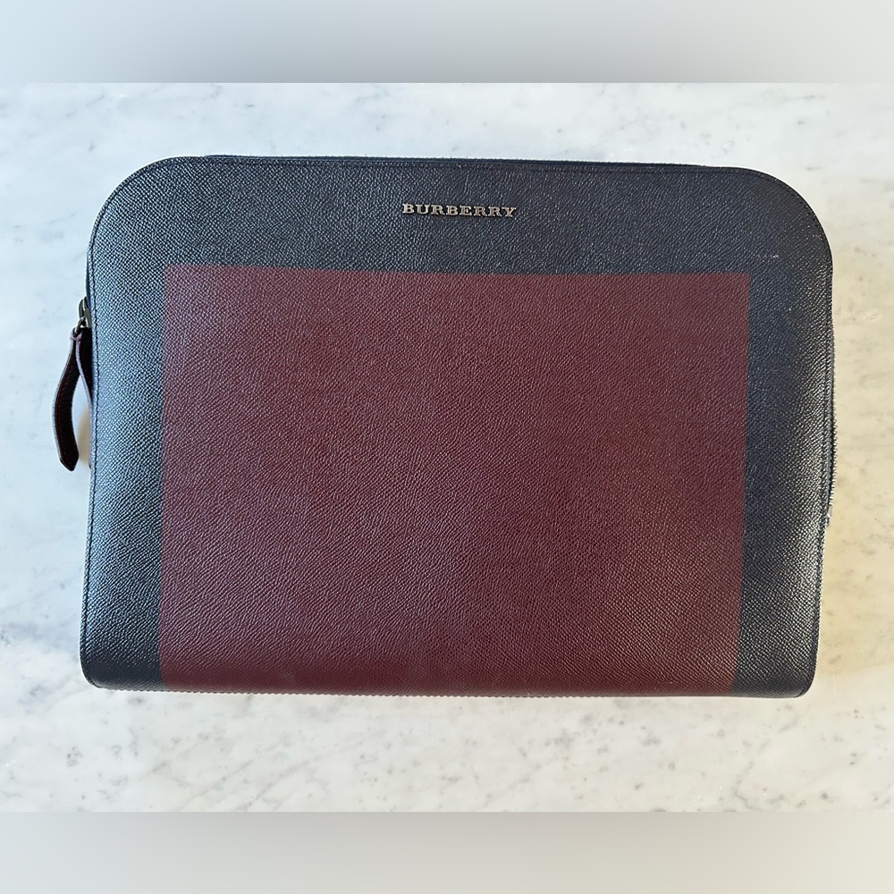 Burberry Zip Pouch / laptop sleeve - Picture 2 of 11